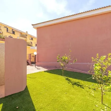 Casa Con Giardino A Due Passi Dal Mare Apartmán